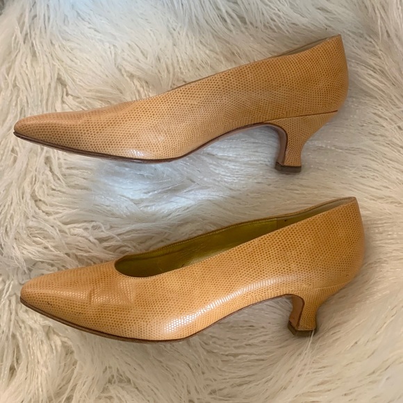 Vintage Bruno Magli Heels - Picture 4 of 16